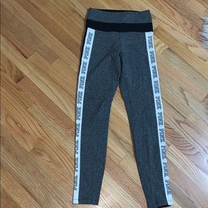 NEW PINK BRAND YOGA PANTS SIZE SMALL